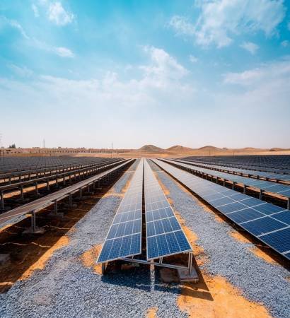 a-photo-of-a-solar-panel-installation-farm-in-iraq-hTeuRu91Qa6atp7j_SKpIw-4bnXrp8ySgaenZUjkGWJ-A